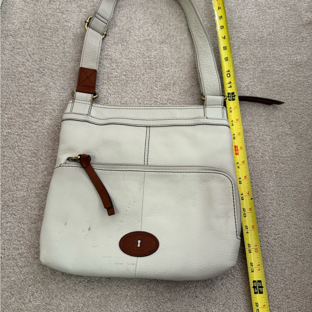 Elegant White Leather Shoulder Bag